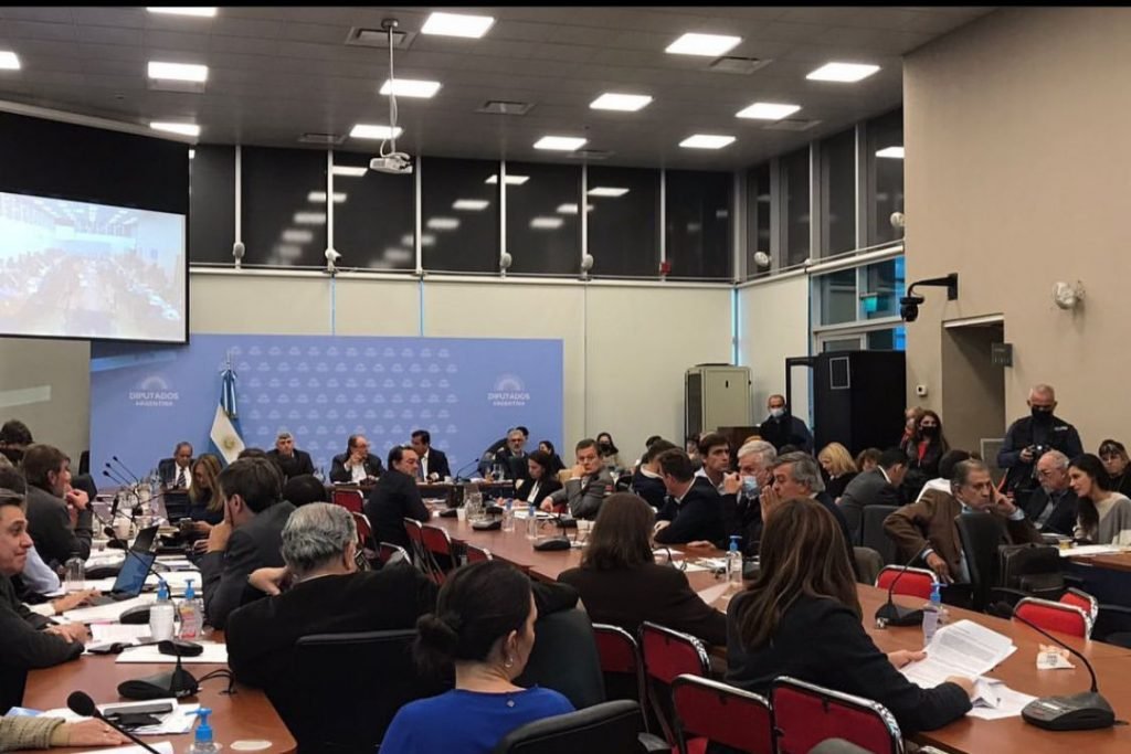 El jueves 5 de mayo se trata la ley de cannabis