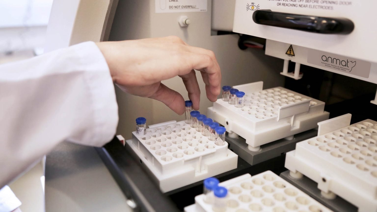 ANMAT: ¿Los laboratorios impondrán condiciones a los productores de materias primas?