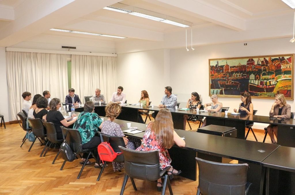 Francisco Echarren se reunió con ONG´s e instituciones cannabicas en la ARICCAME