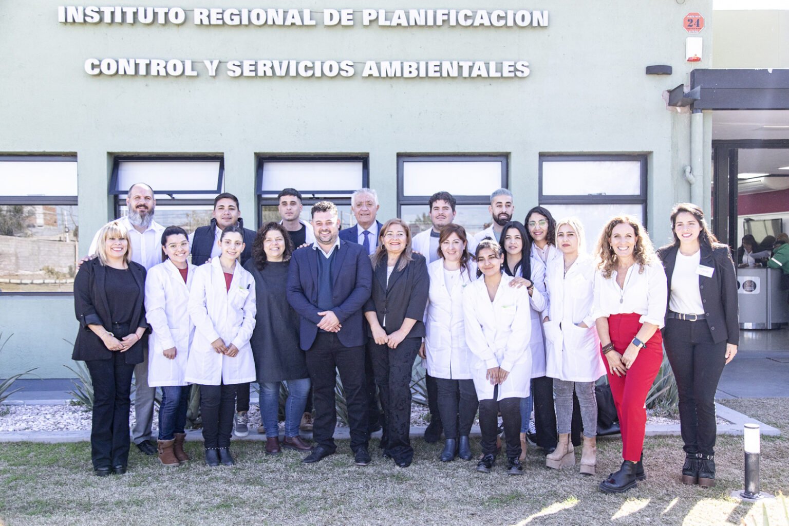 Carla Vizzotti visitó la producción de aceite de cannabis medicinal en La Rioja